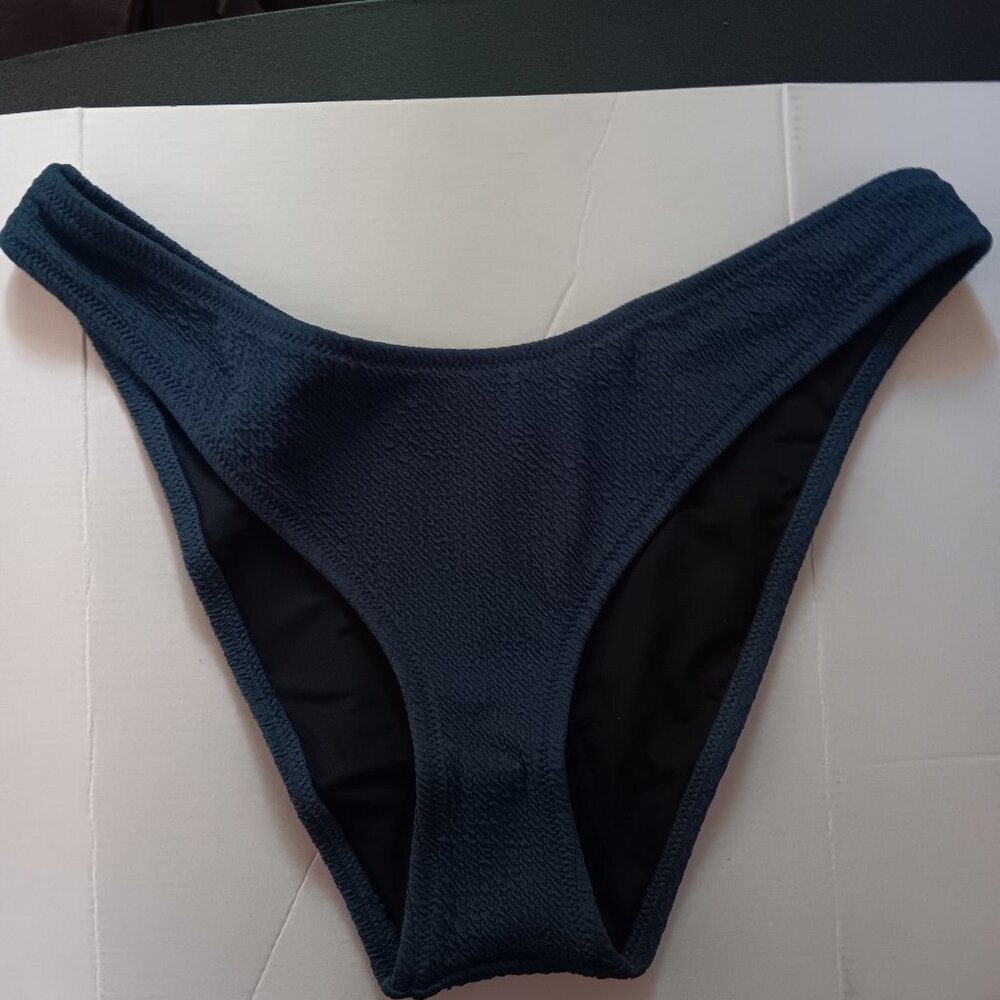 J Crew Women's Textured Curved Waist Cheeky Bikini Bottom Size Medium NWT